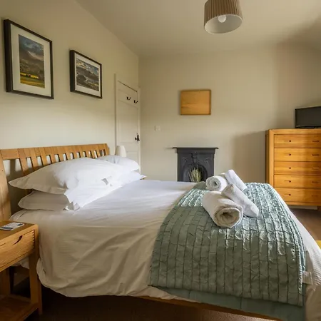 2 Bed In Sz082